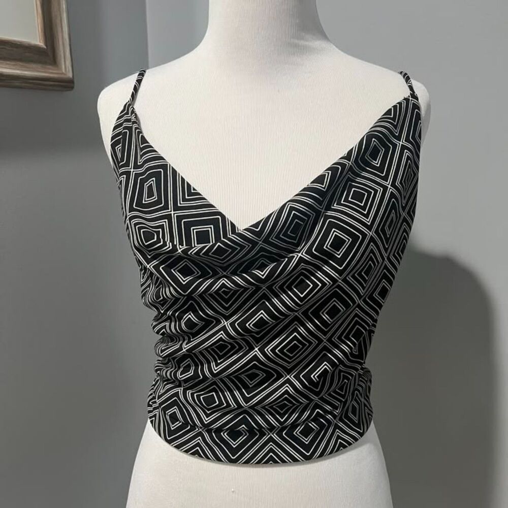 Express Black White Diamond Pattern Backless Spaghetti Strap Tie Back Top Medium